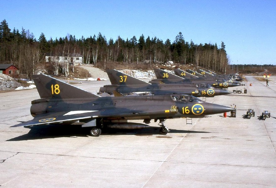 Tiêm kích Saab 35 Draken - 'Rồng sắt' Thụy Điển từng khiến Liên Xô đặc biệt lo ngại