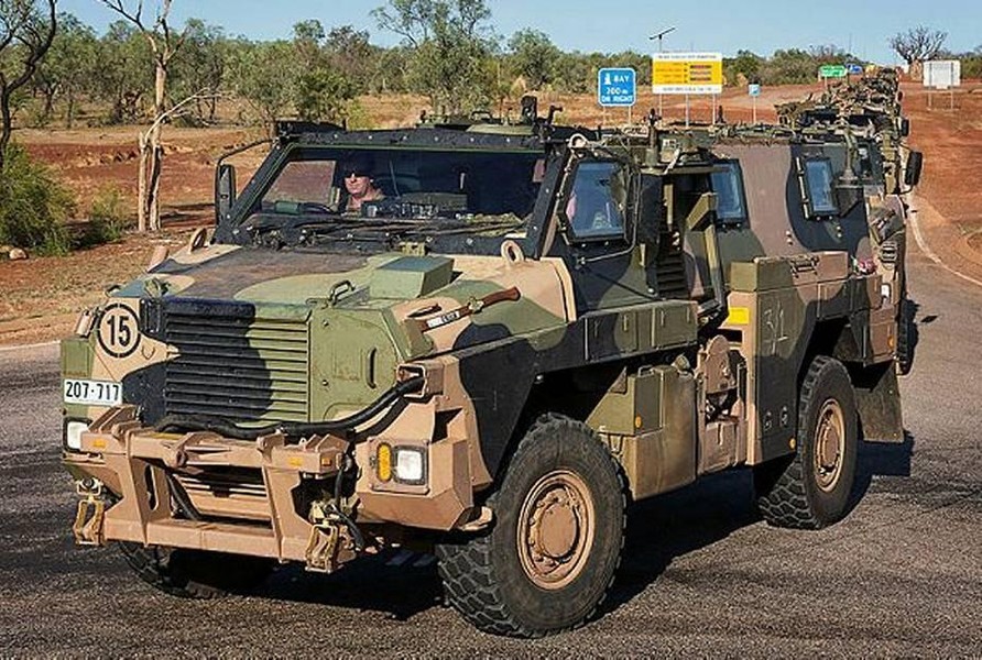 Australia thần tốc giao thiết giáp Bushmaster cho Ukraine