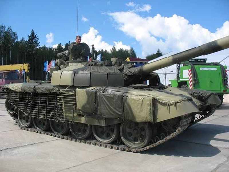 'Xe tăng tàng hình' Nga xuất hiện tại Ukraine khiến NATO sửng sốt
