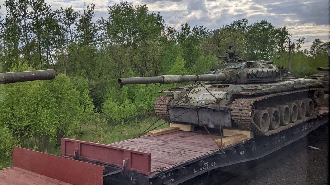 Nga gặp vấn đề lớn khi xe tăng dự trữ trong tình trạng gỉ sét