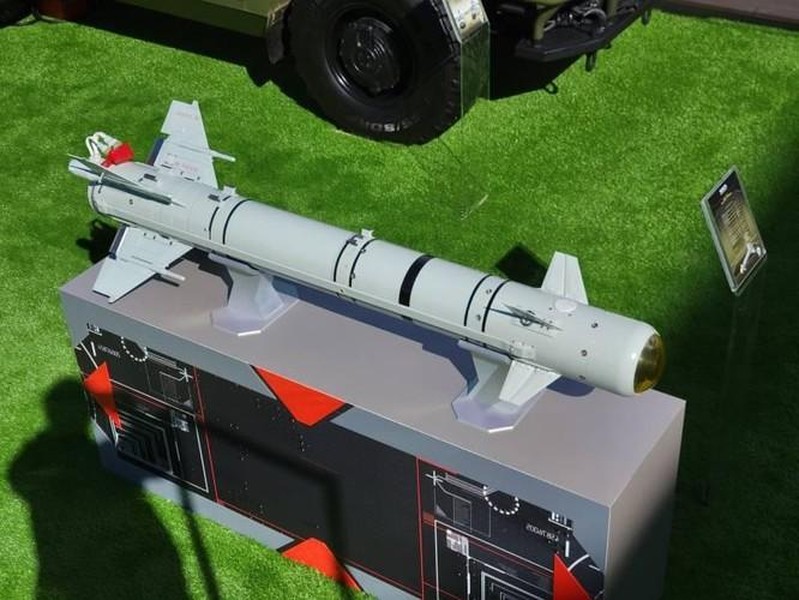 Tên lửa tầm xa Izdeliye 305 là 'tác giả' tiêu diệt pháo M777 Ukraine
