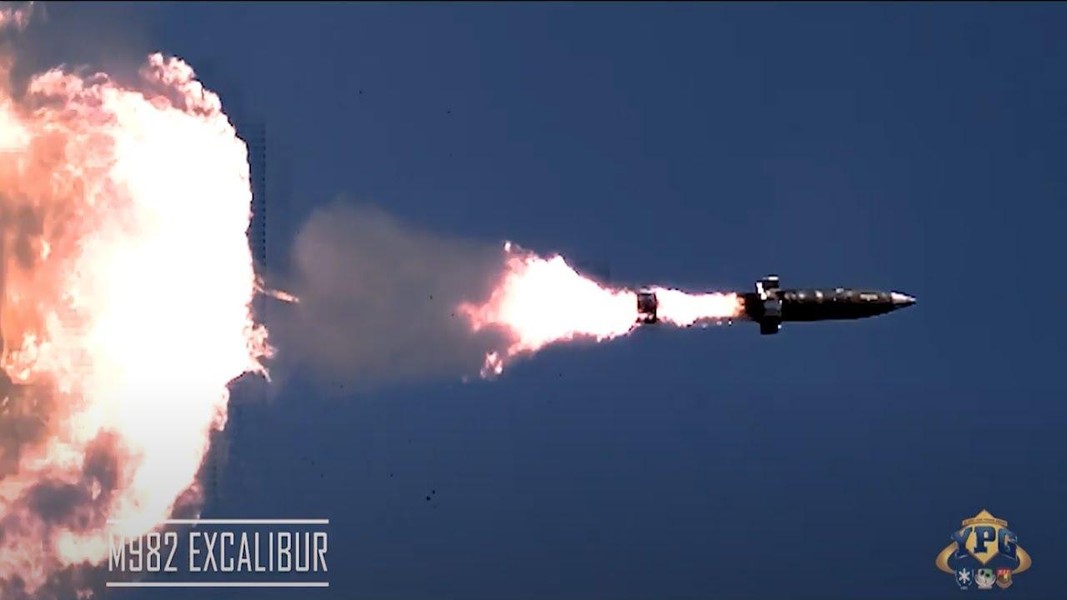 Đạn pháo dẫn đường Excalibur Mỹ cung cấp cho Ukraine bị nhận xét 'vô dụng'
