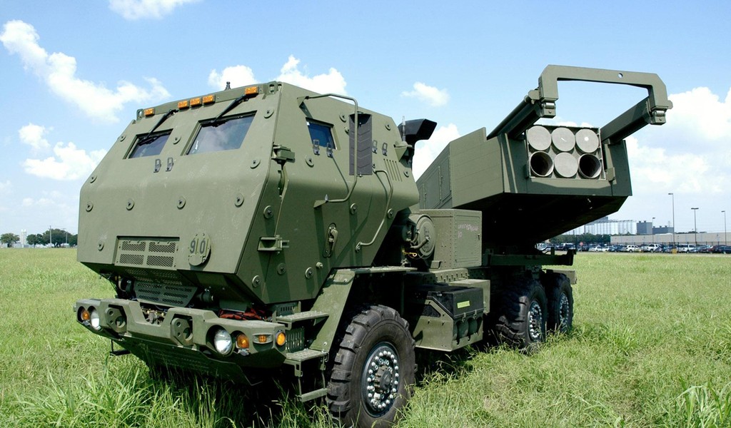 Pháo phản lực HIMARS của Ukraine thêm phần đáng sợ khi có tên lửa GMLRS-ER