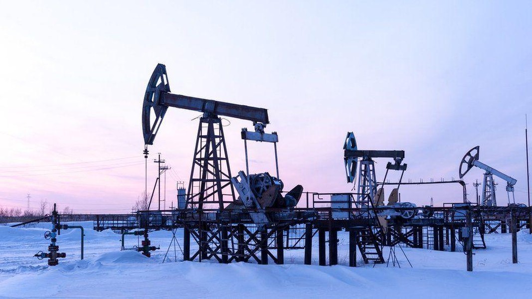 Giá trần cho dầu Nga hoàn toàn không như mong đợi của phương Tây