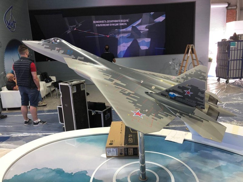 Tiêm kích tàng hình Su-57 sẽ xuất hiện tại Triển lãm quốc phòng quốc tế Việt Nam 2022?