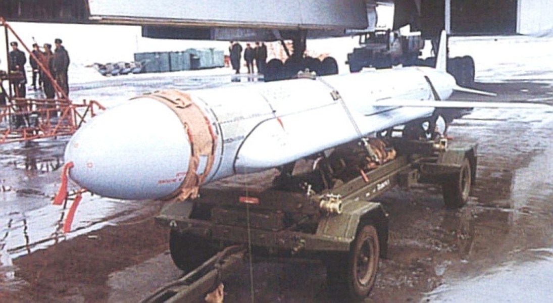 Nga bất ngờ sản xuất ngay tên lửa hành trình Kh-50 đầy bí ẩn