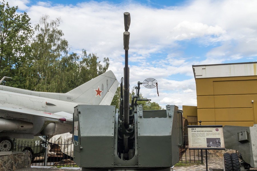 Xe hỏa lực độc đáo của Nga khi kết hợp ATS-59G với pháo 2M-3
