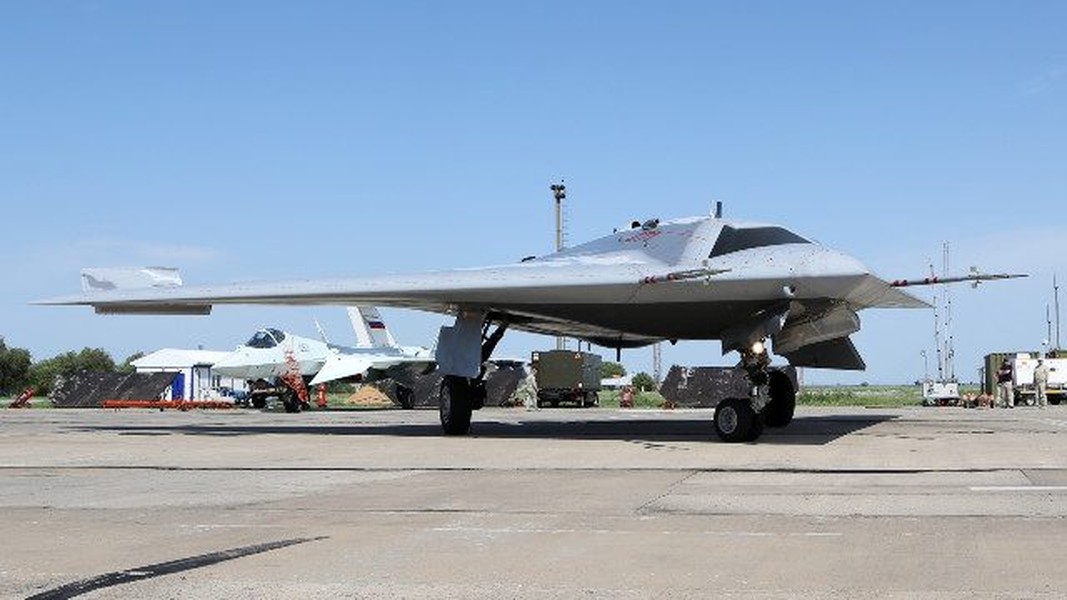 Tiêm kích Su-57 Felon điều khiển tới 4 UAV S-70 Okhotnik ở cự ly 1.500 km