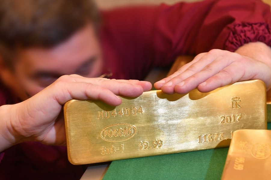 Thủ thuật kỳ lạ với vàng sẽ giúp Mỹ thoát khỏi nguy cơ vỡ nợ?