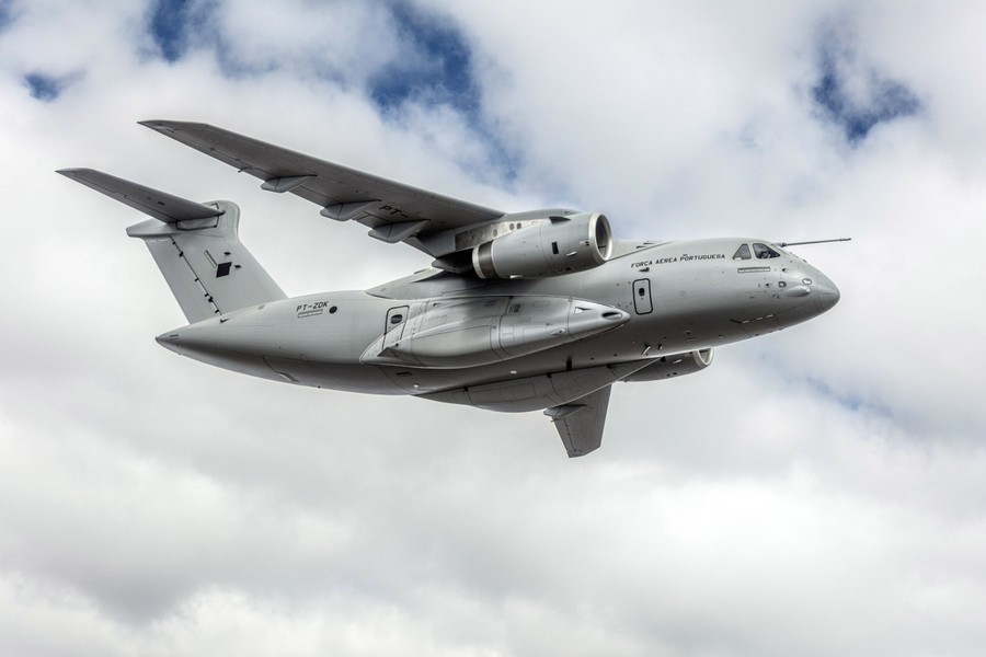Vận tải cơ KC-390 có đủ sức soán ngôi C-130J Hercules?