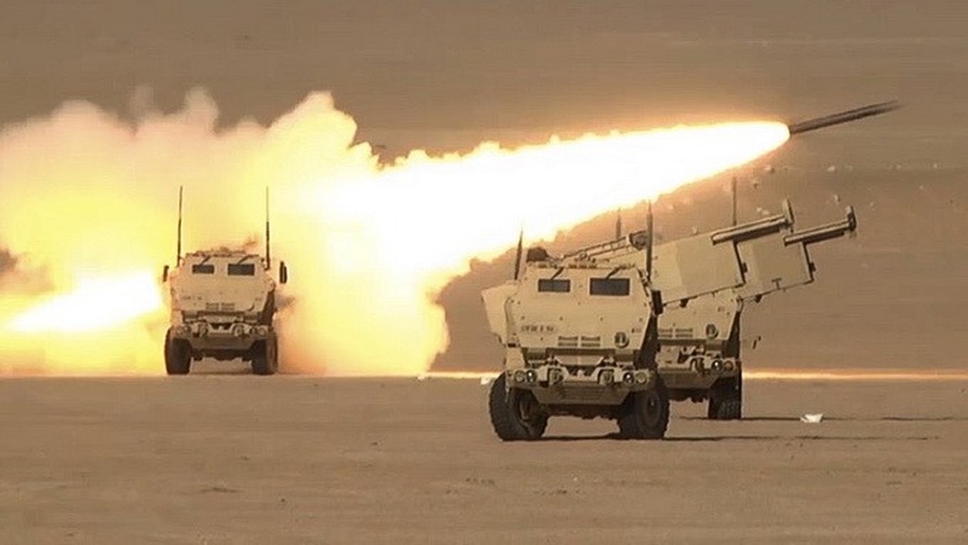 Mỹ tăng cường nhiều tổ hợp HIMARS tới Syria để 'khóa chặt' căn cứ của Nga và Iran