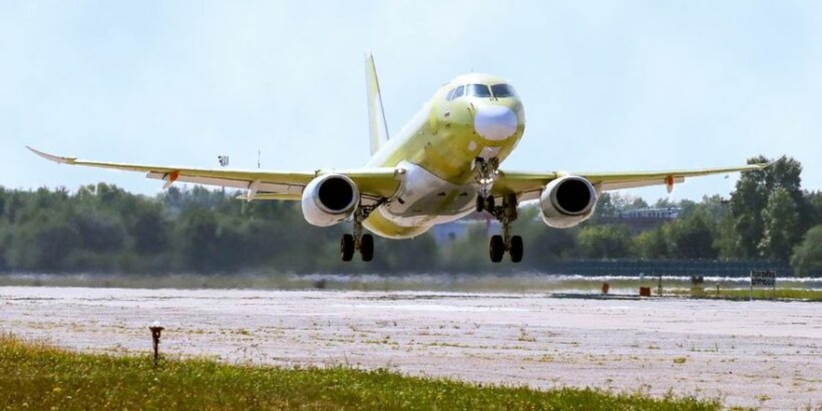 SJ-100 hay SJ-75: Liệu có tương lai cho máy bay Superjet được 'Nga hóa'?