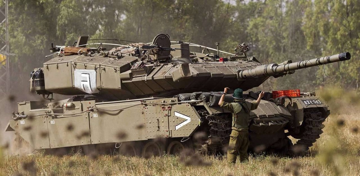 Xe tăng tên lửa Pereh 'độc nhất vô nhị' của Israel tấn công dữ dội Hamas