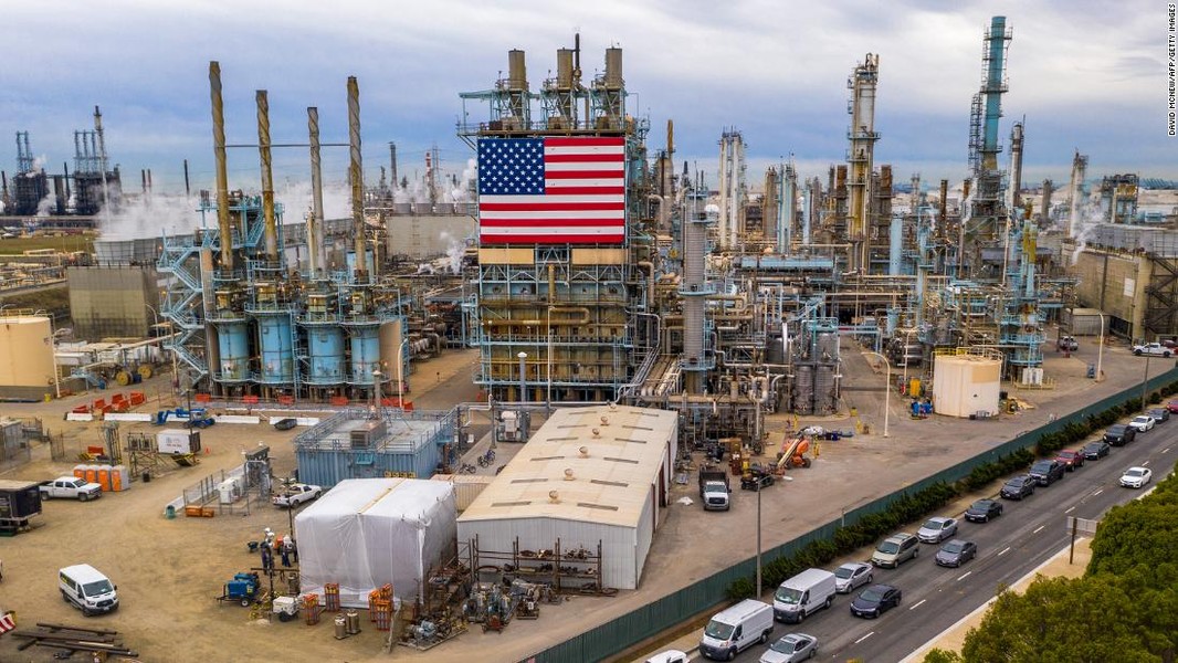 Mỹ phá kỷ lục thế giới về sản lượng dầu