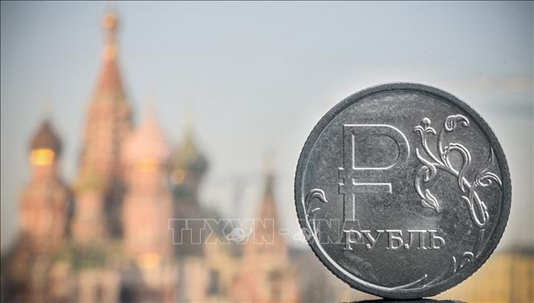 Nguyên nhân nào khiến đồng rúp Nga bất ngờ tăng giá mạnh sau khi giảm sâu?