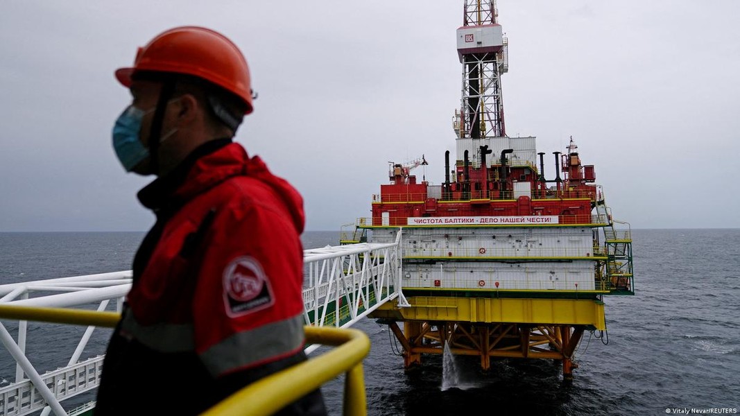 Kinh tế Nga đứng vững bất chấp giá dầu giảm xuống mức nguy hiểm?