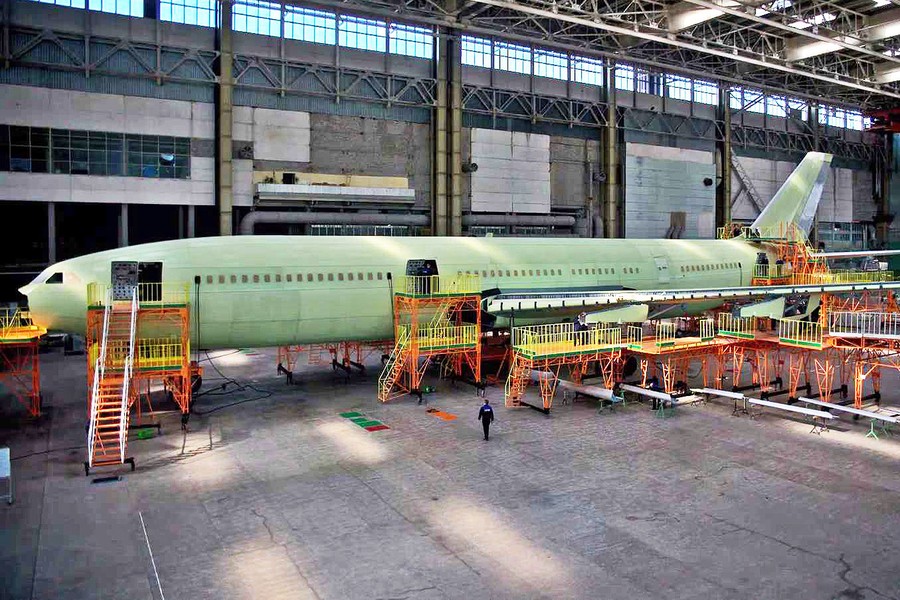 Nga dễ dàng sản xuất máy bay Il-96 cỡ lớn, nhưng gặp khó với MS-21 và SJ-100 nhỏ hơn nhiều