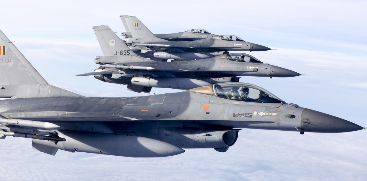 Tiêm kích F-16 trong tay Ukraine sẽ nhận bom dẫn đường AASM Hammer cực mạnh?