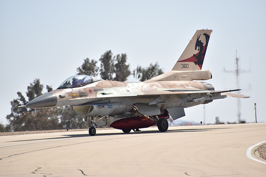 Israel loại biên hàng chục tiêm kích F-16C Barak-1 