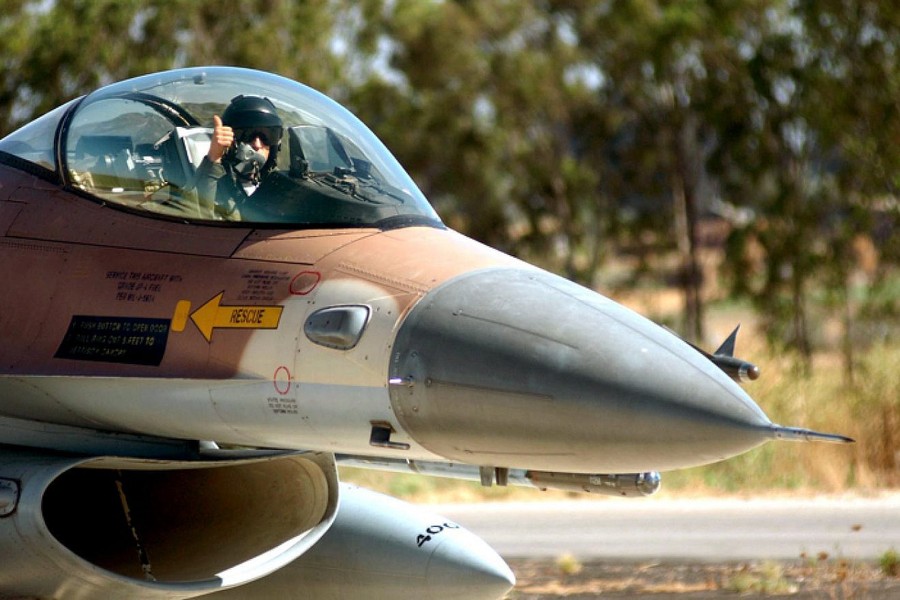 Israel loại biên hàng chục tiêm kích F-16C Barak-1 