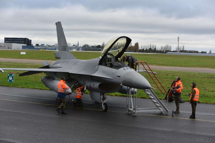 ‘Phi công Nga háo hức muốn đối đầu tiêm kích F-16’