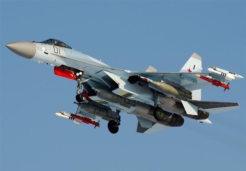 Tiêm kích Su-35 giúp Iran bẻ gãy cuộc tập kích đường không của Israel?