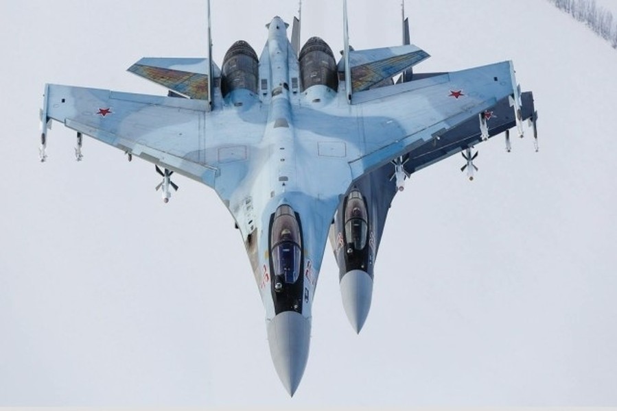 Tiêm kích Su-35 giúp Iran bẻ gãy cuộc tập kích đường không của Israel?