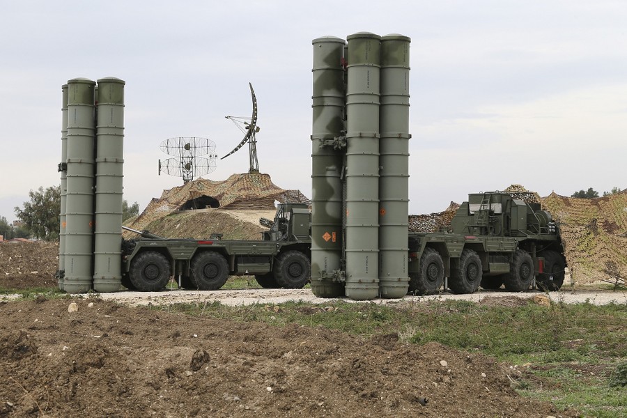 Iran bất ngờ tuyên bố đã dùng hệ thống phòng không S-400 'khóa cứng' F-35 Israel