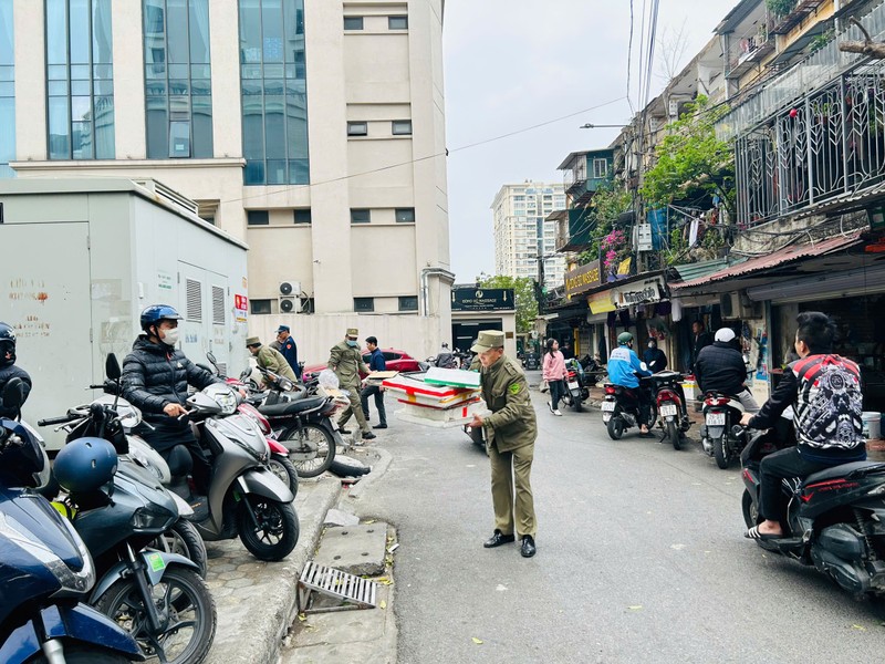 Hè phố Ba Đình phong quang, sạch đẹp sau lễ ra quân đảm bảo trật tự đô thị