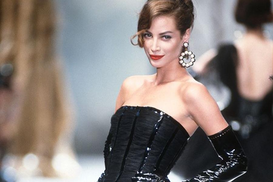 [ẢNH] Top 6 siêu mẫu gợi cảm nhất làng thời trang thế giới thập niên 90