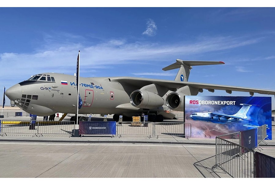 Máy bay quân sự, trực thăng và tên lửa Nga tại Triển lãm hàng không Dubai 2023