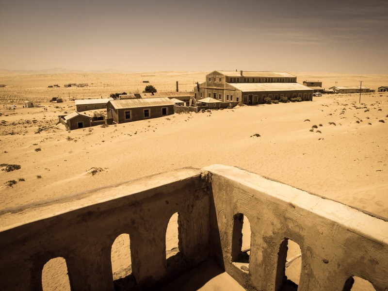 Kolmanskop - từ làng giàu nhất thế giới thành thị trấn ‘ma’ bị chôn vùi trong cát 