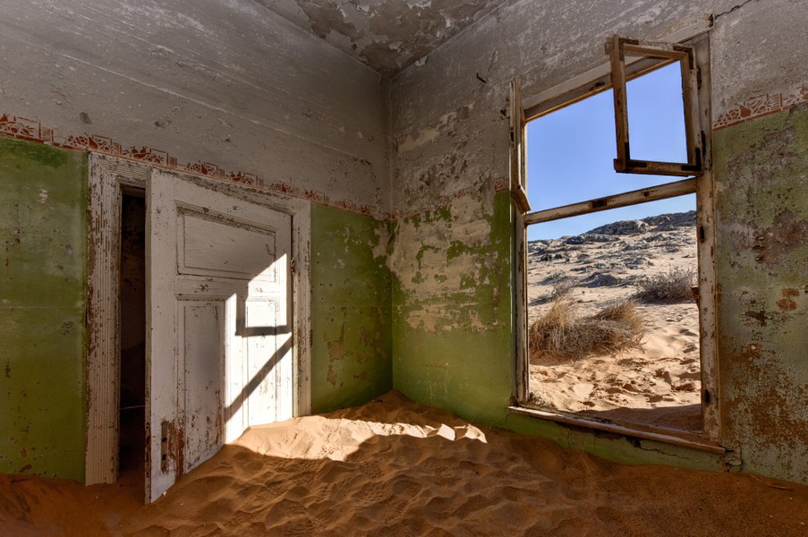 Kolmanskop - từ làng giàu nhất thế giới thành thị trấn ‘ma’ bị chôn vùi trong cát 