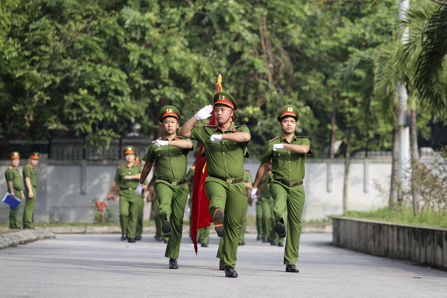 Hình ảnh ấn tượng của Cảnh sát Bảo vệ trình diễn võ thuật, tập huấn điều lệnh 