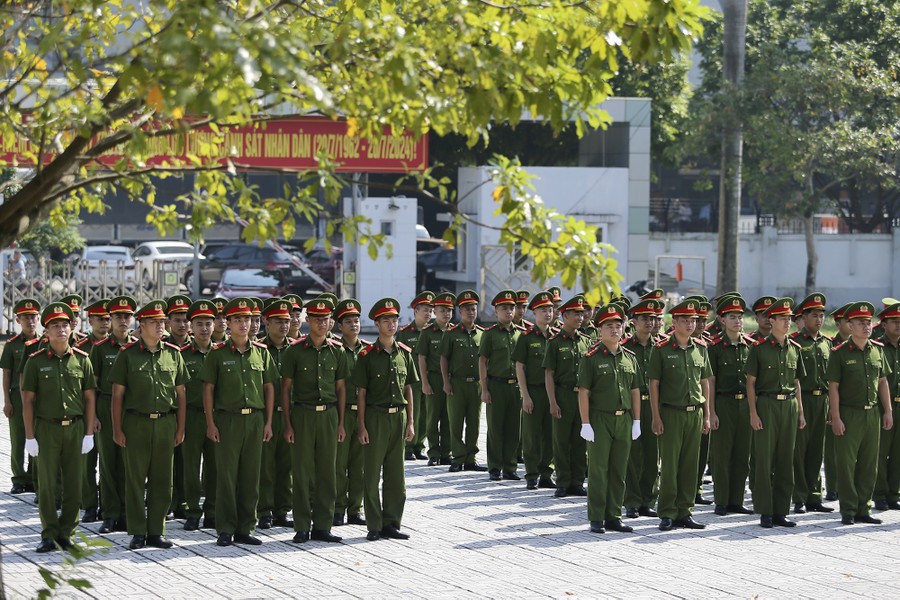 Hình ảnh ấn tượng của Cảnh sát Bảo vệ trình diễn võ thuật, tập huấn điều lệnh 