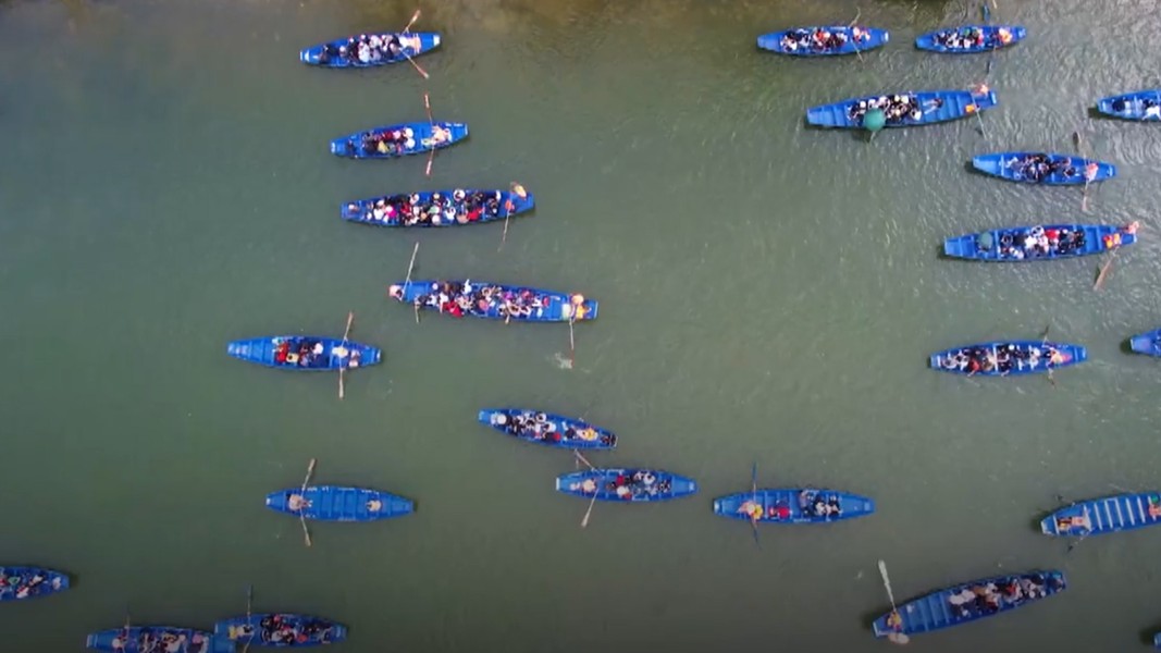 Kiểm soát chặt hoạt động của 4.500 phương tiện đò, thuyền tại chùa Hương