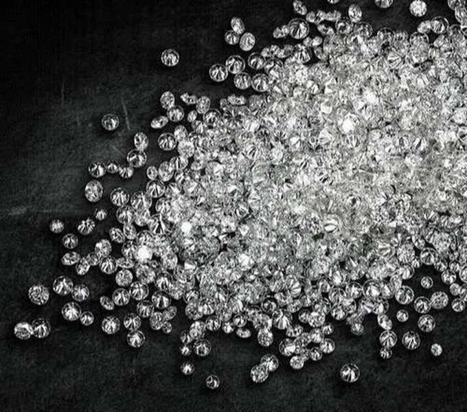 Tạo ra kim cương chỉ với 15 phút trong điều kiện áp suất thường
