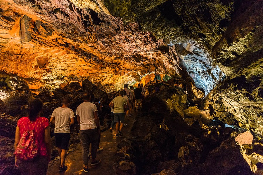 Ống dung nham kỳ ảo giữa Đại Tây Dương