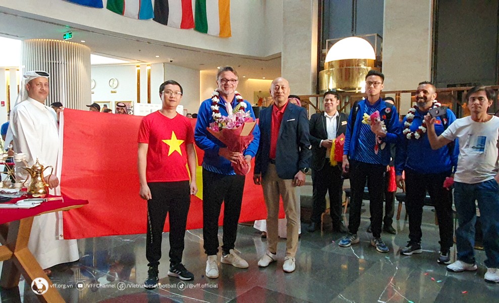 ĐT Việt Nam được đón tiếp như thượng khách khi tới Qatar dự Asian Cup
