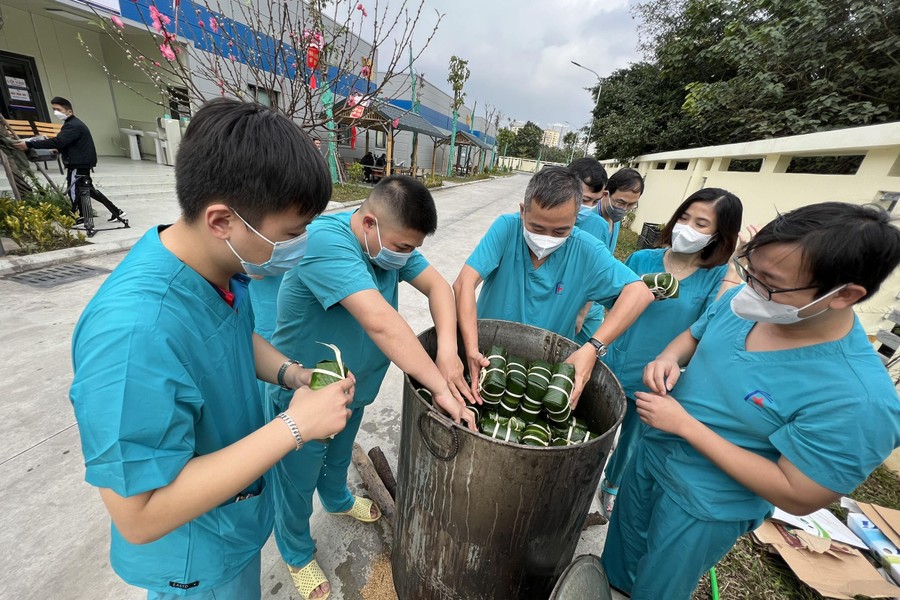 Nồi bánh chưng ấm áp của các 