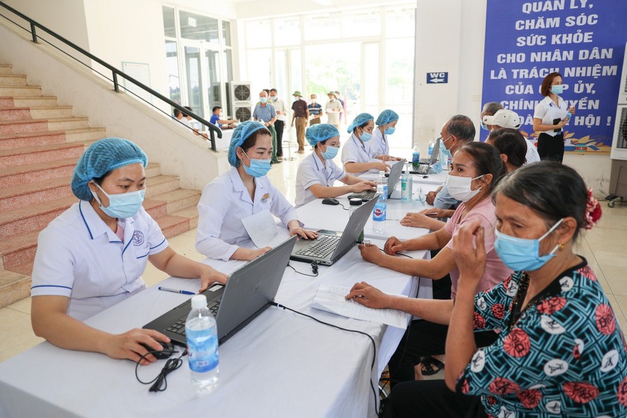 Người Hà Nội được khám miễn phí, lập hồ sơ sức khỏe điện tử