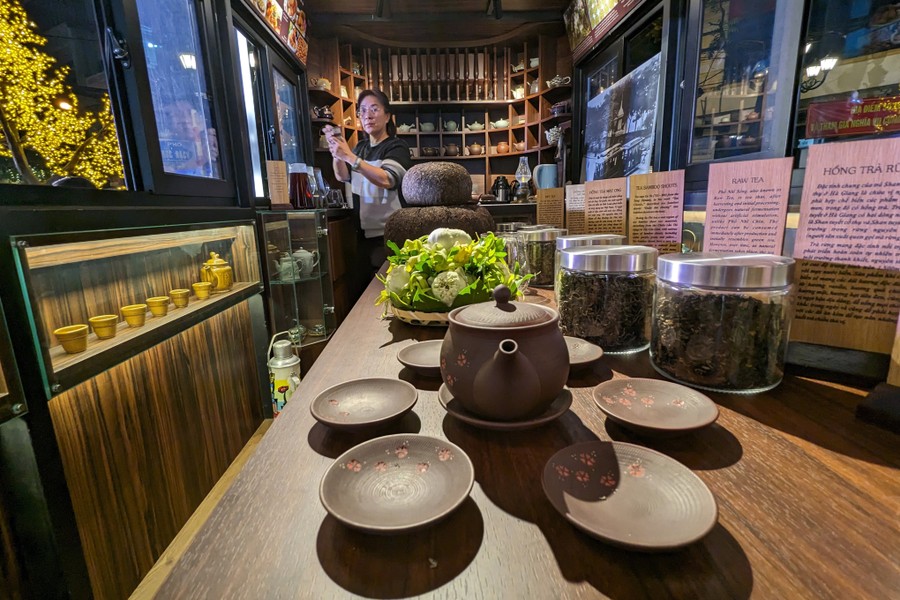 Độc đáo màn trình diễn giới thiệu loại trà trứ danh của Việt Nam ở Lễ hội sáng tạo Hà Nội 2023