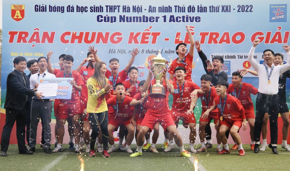 Các danh hiệu được trao ở mùa giải bóng đá học sinh THPT Hà Nội 2022