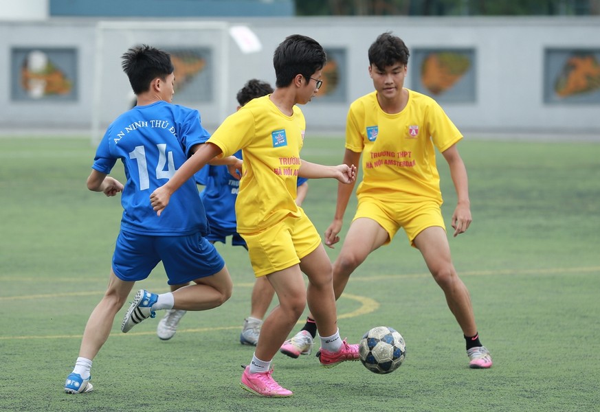 Giải bóng đá học sinh THPT Hà Nội - An ninh Thủ đô lần thứ XXII năm 2023 Cúp Number 1 Active: Những màn quyết đấu đáng xem nhất ngày 12-11