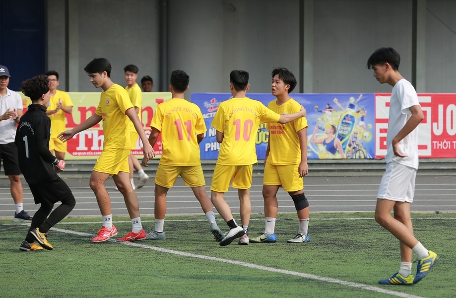 Giải bóng đá học sinh THPT Hà Nội - An ninh Thủ đô lần thứ XXII năm 2023 Cúp Number 1 Active: Những màn quyết đấu đáng xem nhất ngày 12-11