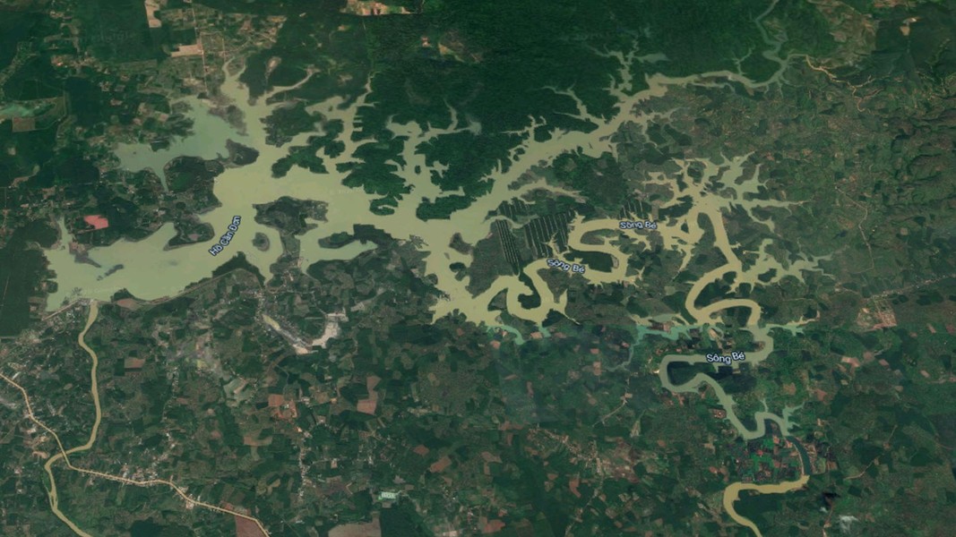 Dòng sông đặc biệt ở Việt Nam, độc đáo nhất thế giới