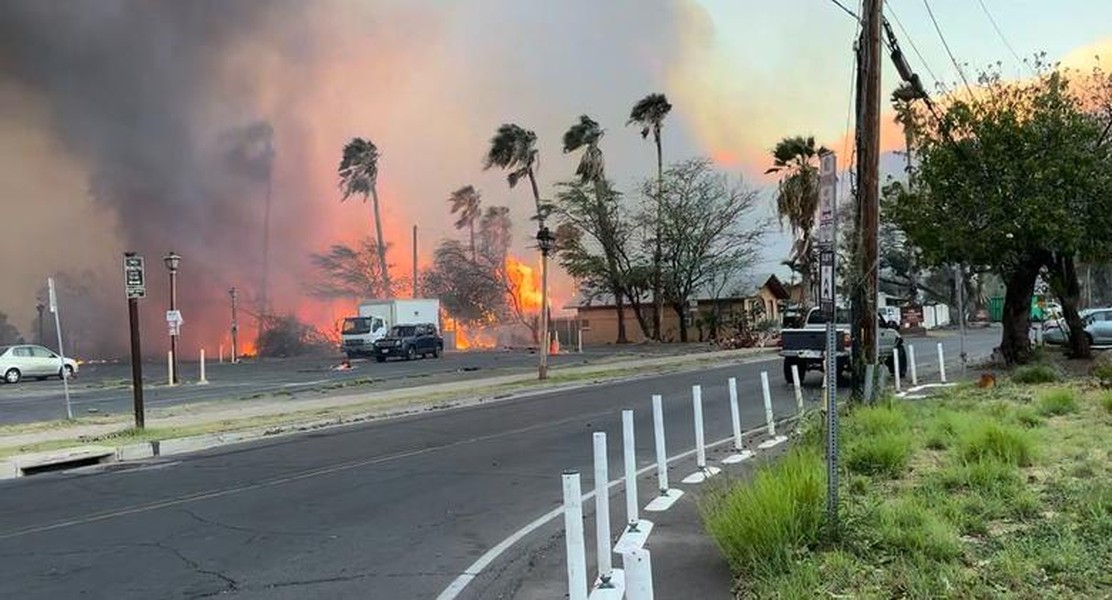 Cận cảnh cháy rừng chưa từng có ở Hawaii, 6 người thiệt mạng 