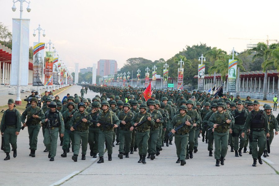 [ẢNH] Venezuela tuyên bố sẵn sàng đáp trả nếu bị Mỹ tấn công