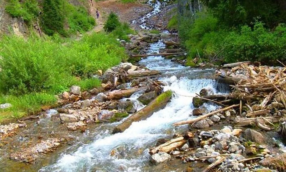 Dòng suối bí ẩn nhất thế giới, ngừng chảy 15 phút một lần