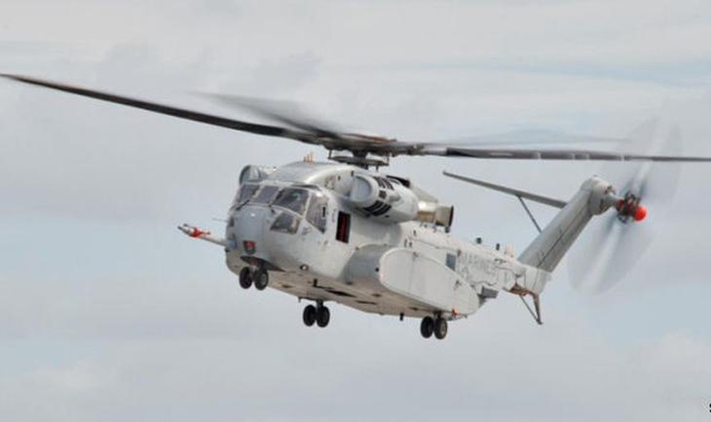 [ẢNH] Siêu trực thăng CH-53K có gì mà giá đắt gấp đôi F-35